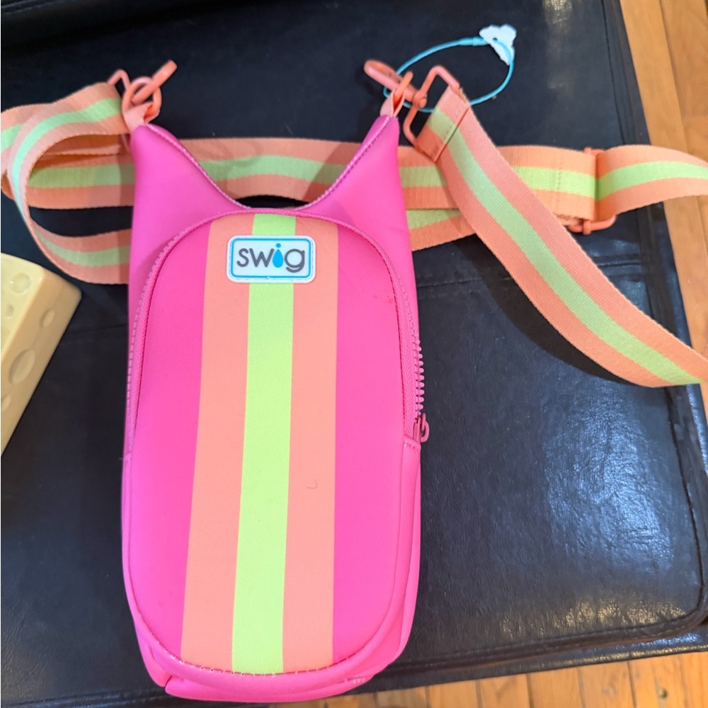 SWIG Pink and Orange‎ Women's Travel Bag